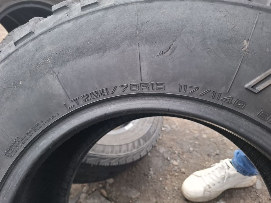 Vand 1 anvelopa 265 70 16 nankang bun de iarna fără probleme