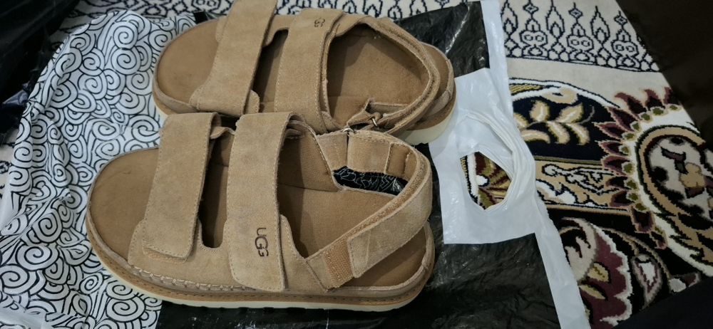 Отдам женская брендовая обувь