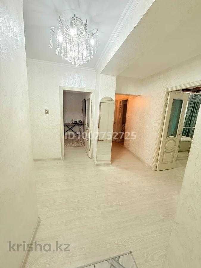 Продам 4 ком 4 мкр Айжан Империя