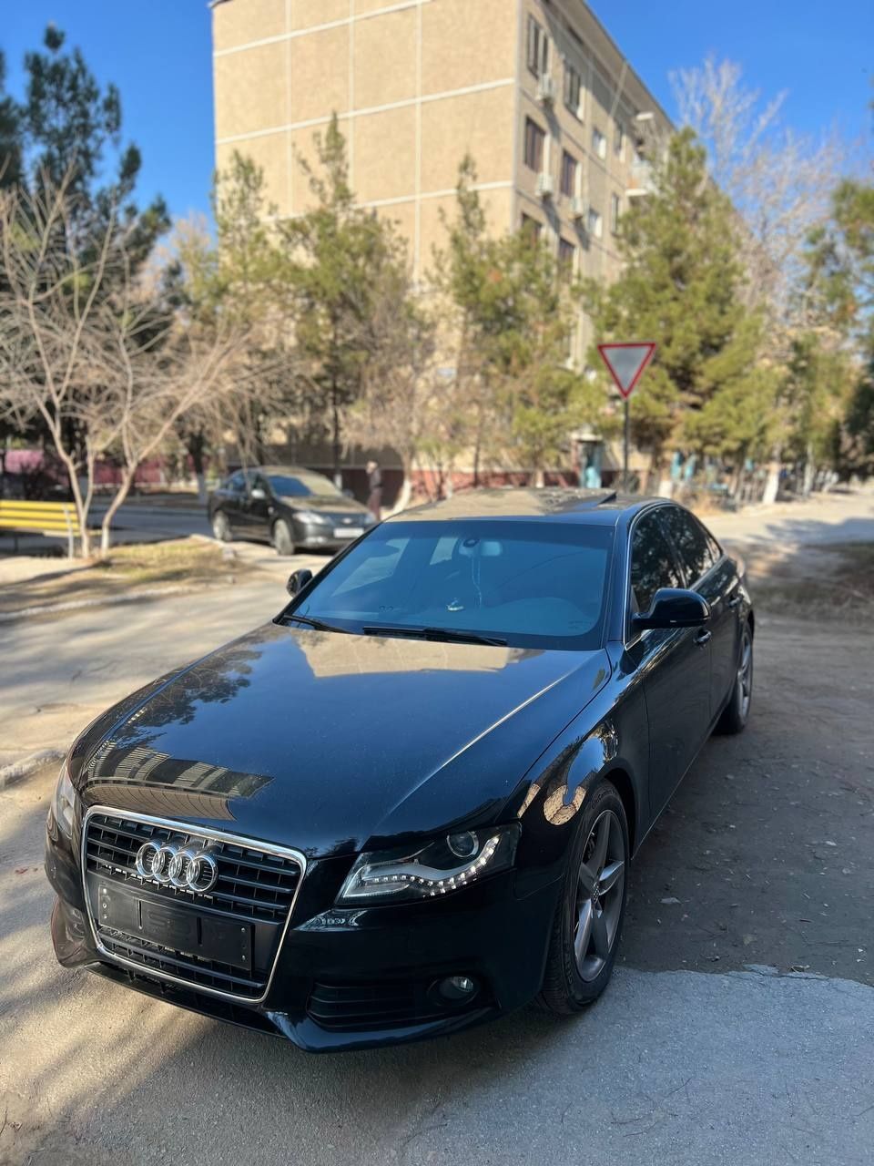 Срочно Audi A4 (b8) 1,8 turbo ideal (170000км)