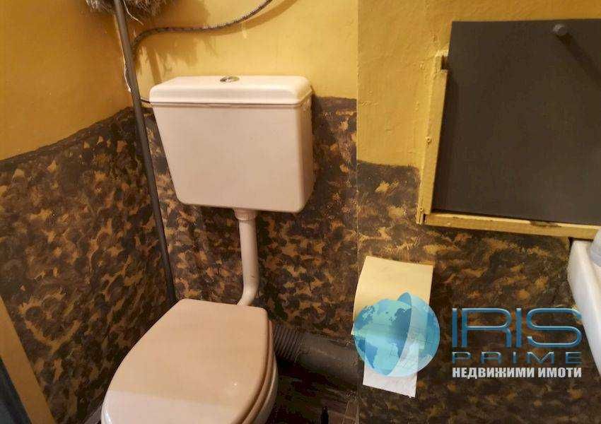 Продава се Двустаен апартамент в Шумен, 5-ти полк - 54 кв.м за 1228 €/кв.м - Снимка #10