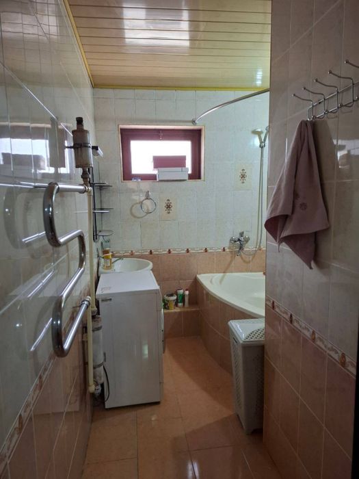 Продается своя отличная квартира в центре Самарканда. ул Амира Темура