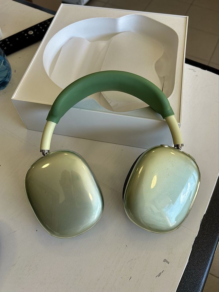 Apple AirPods Max