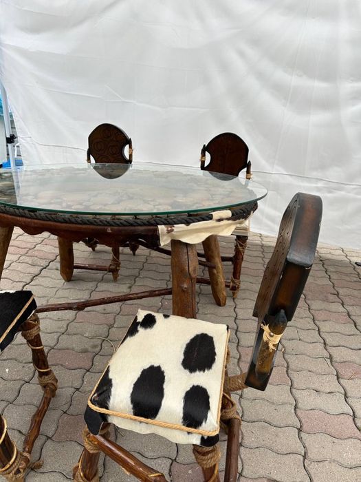 Столы со 4 стульями в охотничьем стиле антикварат