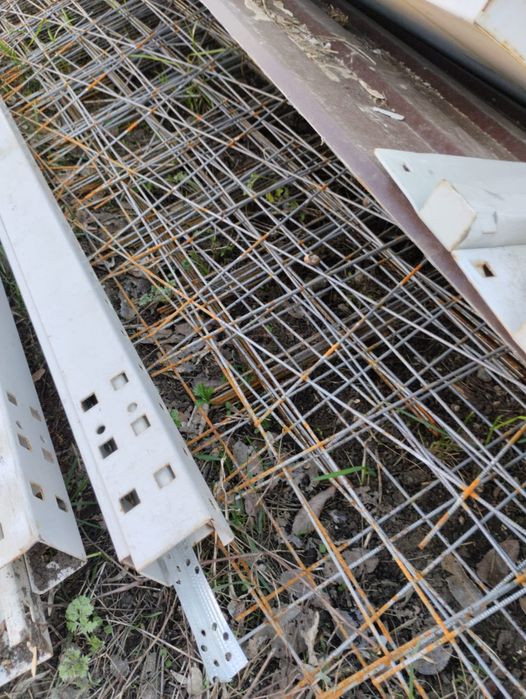 Продам ограждение после стройки