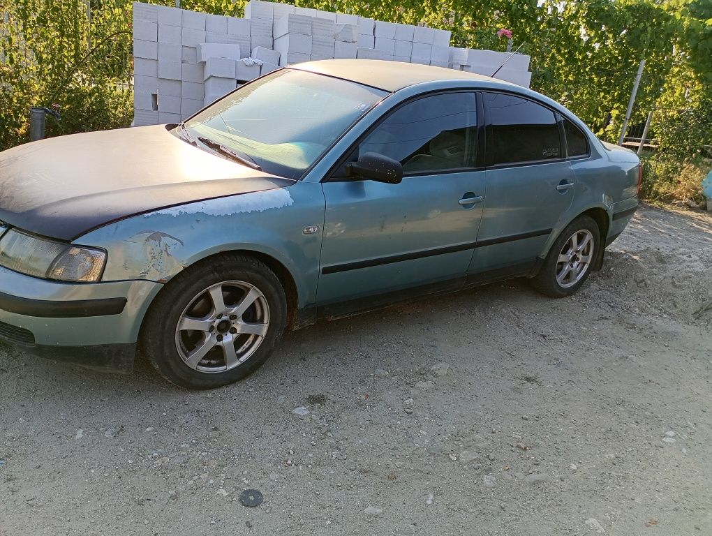 Vând Volkswagen passat