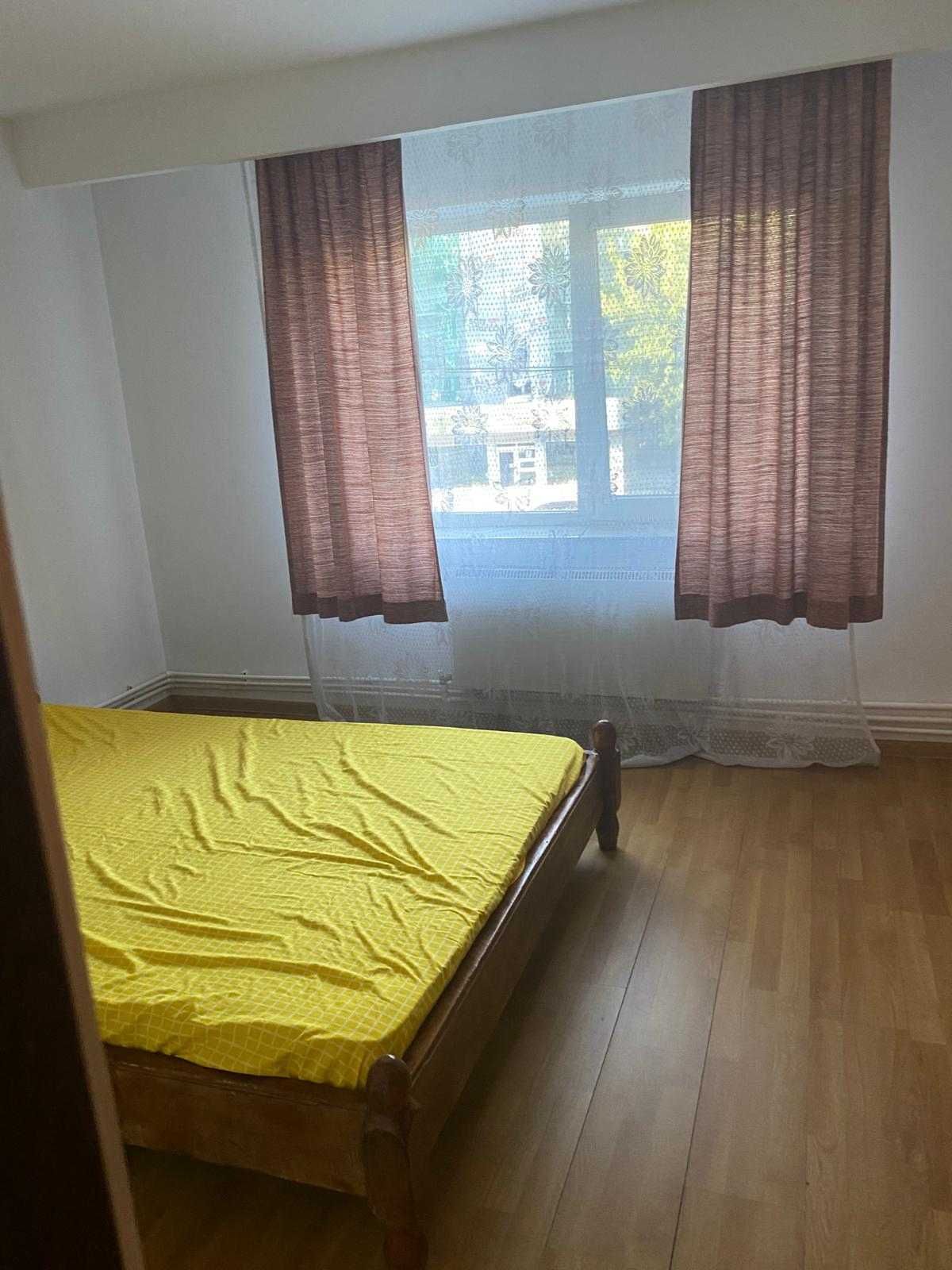 Apartament decomandat de înciriat