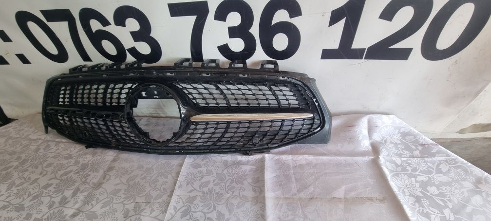 Grila radiator Mercedes Cla c118