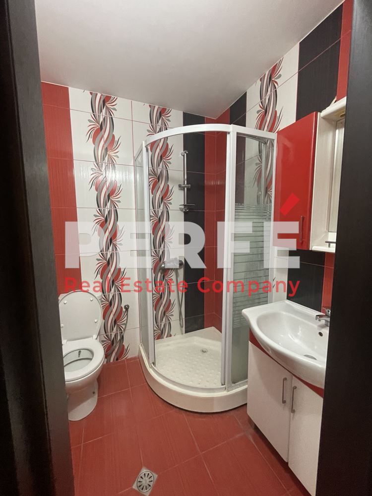 Продава се Двустаен апартамент в Бургас, Славейков - 67 кв.м за 2389 €/кв.м - Снимка #4