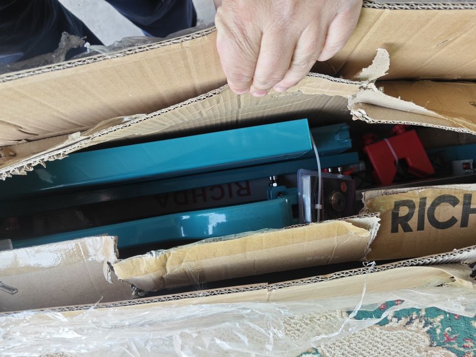 Плиткорез новая не испольволась