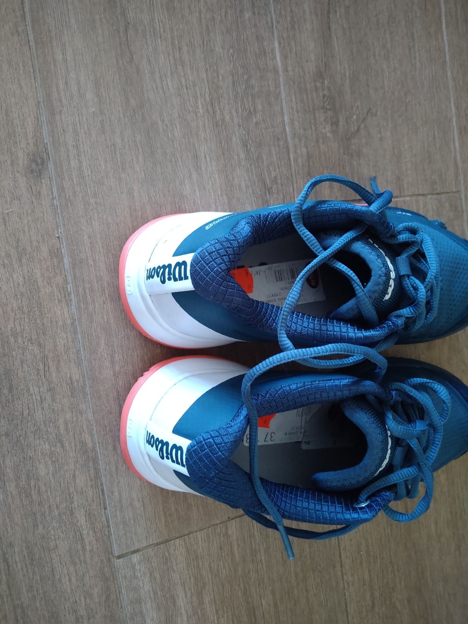 Pantofi sport nou
