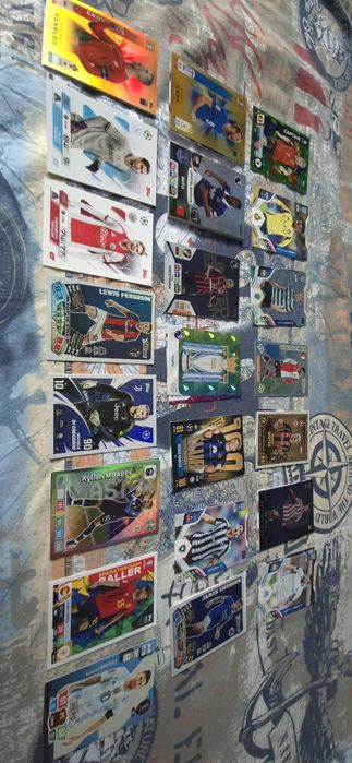 Футболни карти за продан