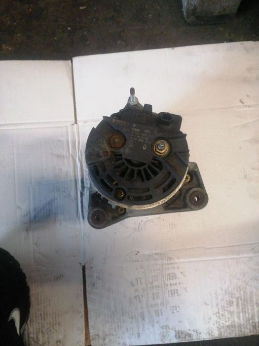 Alternator Renault clio 3 motor 1.5dci cod motor k9k Renault modus 1.5