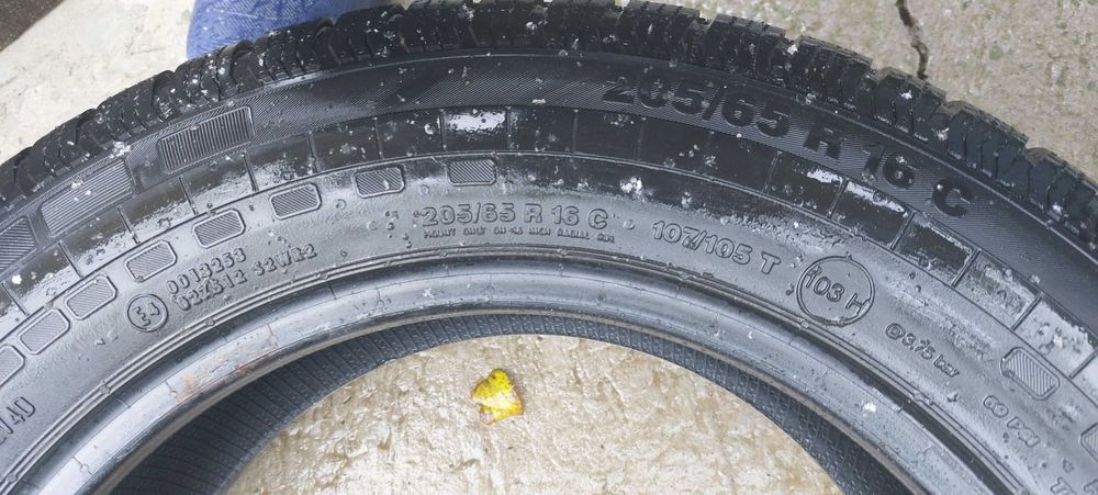 Anvelope 2 cauciucuri M+S Continental 205/65 R16c