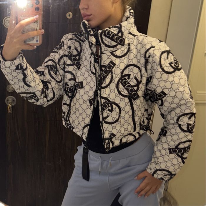 Ново топло яке с елементи гучи