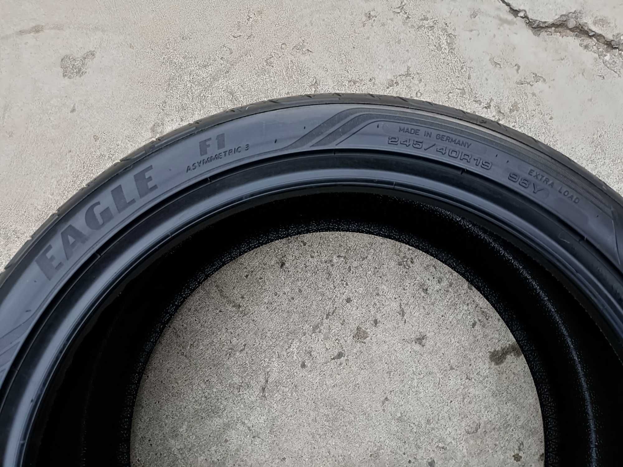 Doua anvelope de vara 245 40 19 goodyear asymmetric 3 profil 7,8 mm
