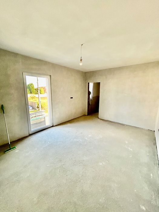 Vând casa tip duplex, 4 camere