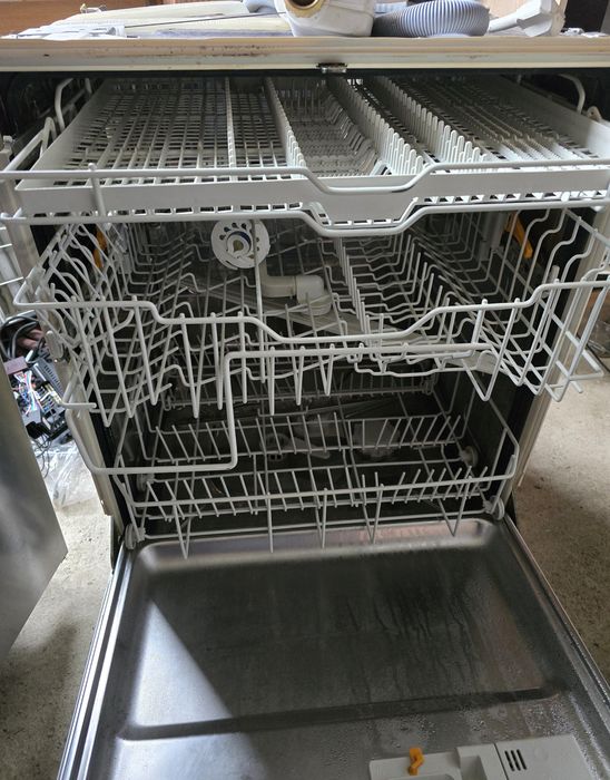 Masina Spălat vase Miele