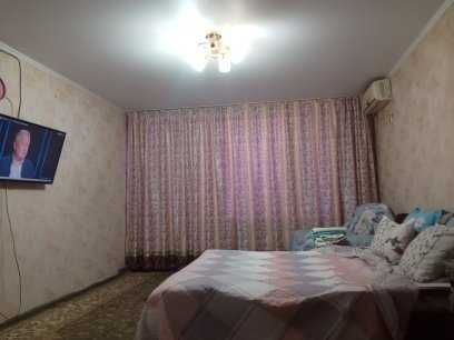 продам 1-комнатную квартиру.4 микрорайон 1 дом. 7 этаж.лифт работает.