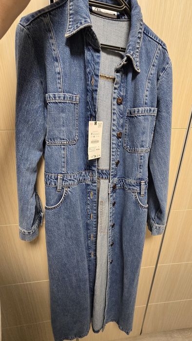Дълга  рокля от деним Zara. Нова!