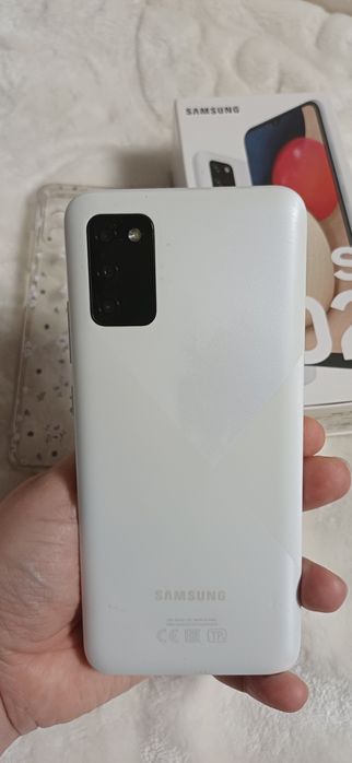 Продам телефон А02S