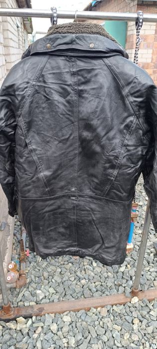 Продам мужскую верхнюю одежду