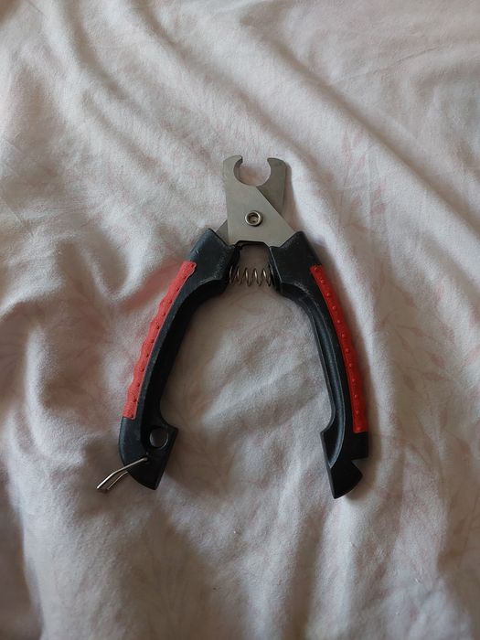 Когтирезка для животных.