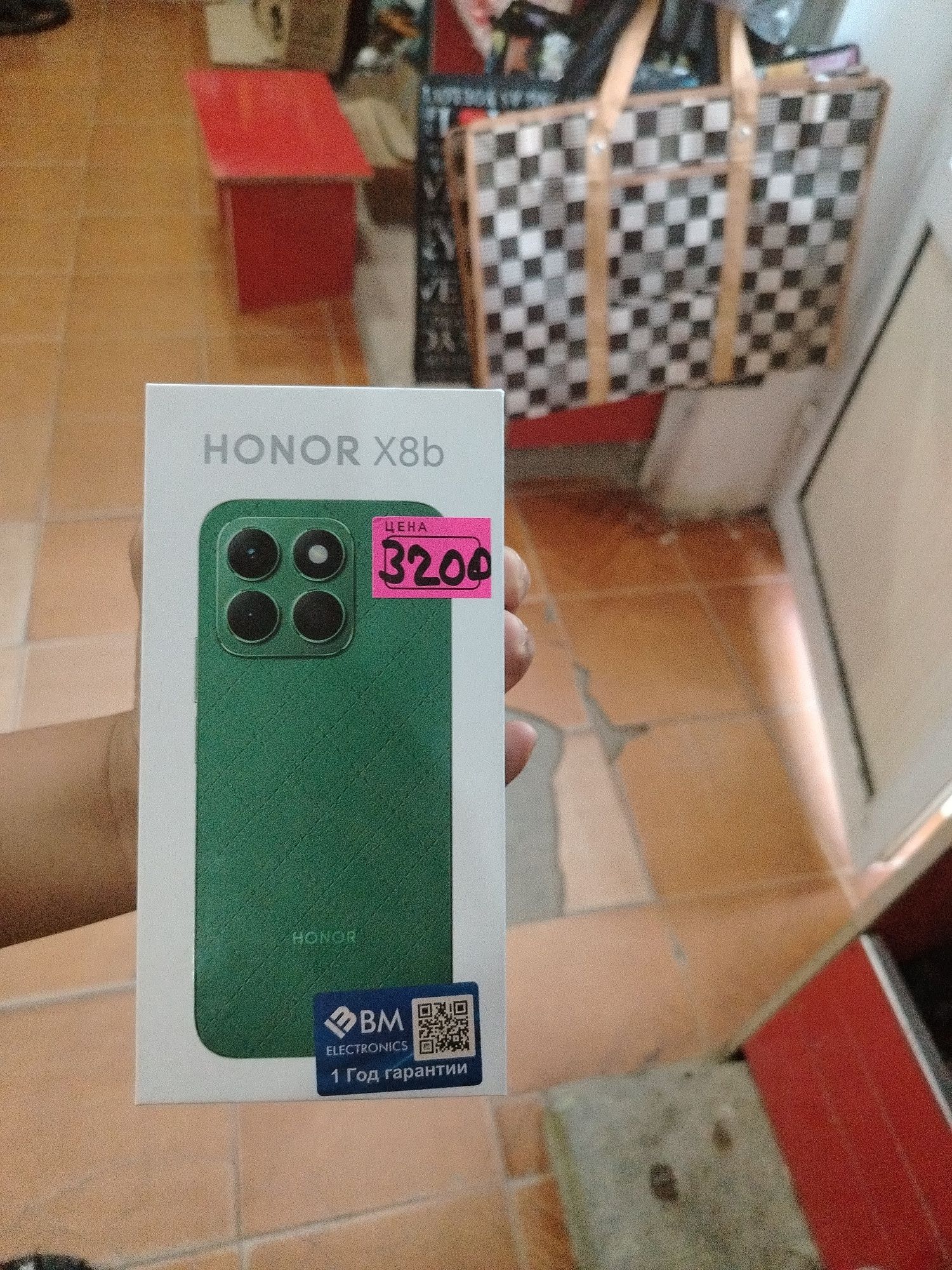 HONOR x 8b  sotiladi