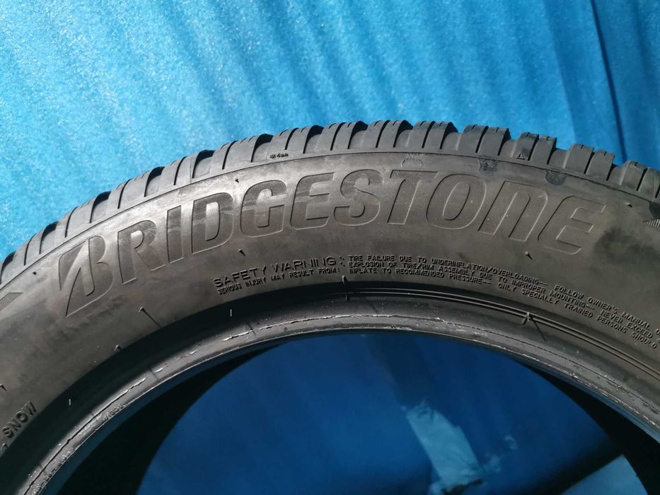 235 55 18 bridgestone m+s 4 buc