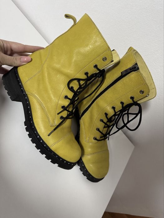 Дамски жълти боти естестена кожа