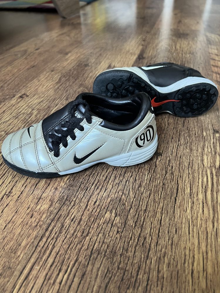 Nike Total 90 детски обувки 28,5