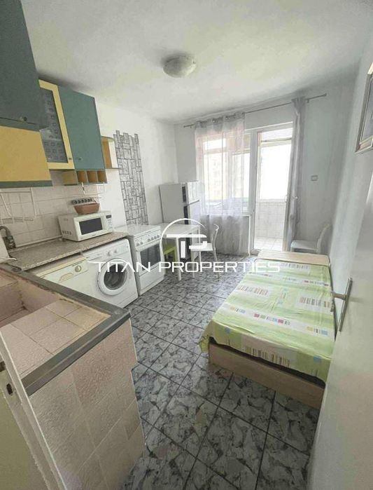 Тристаен апартамент, под наем, кв. Лятно кино Тракия