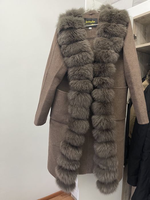 Пальто воротник песец