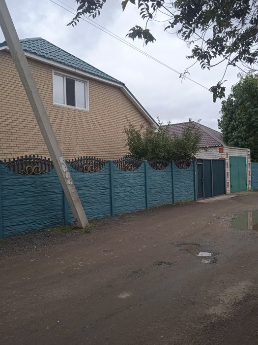 Продам 2-ух этажный дом вместе с парикмахерской