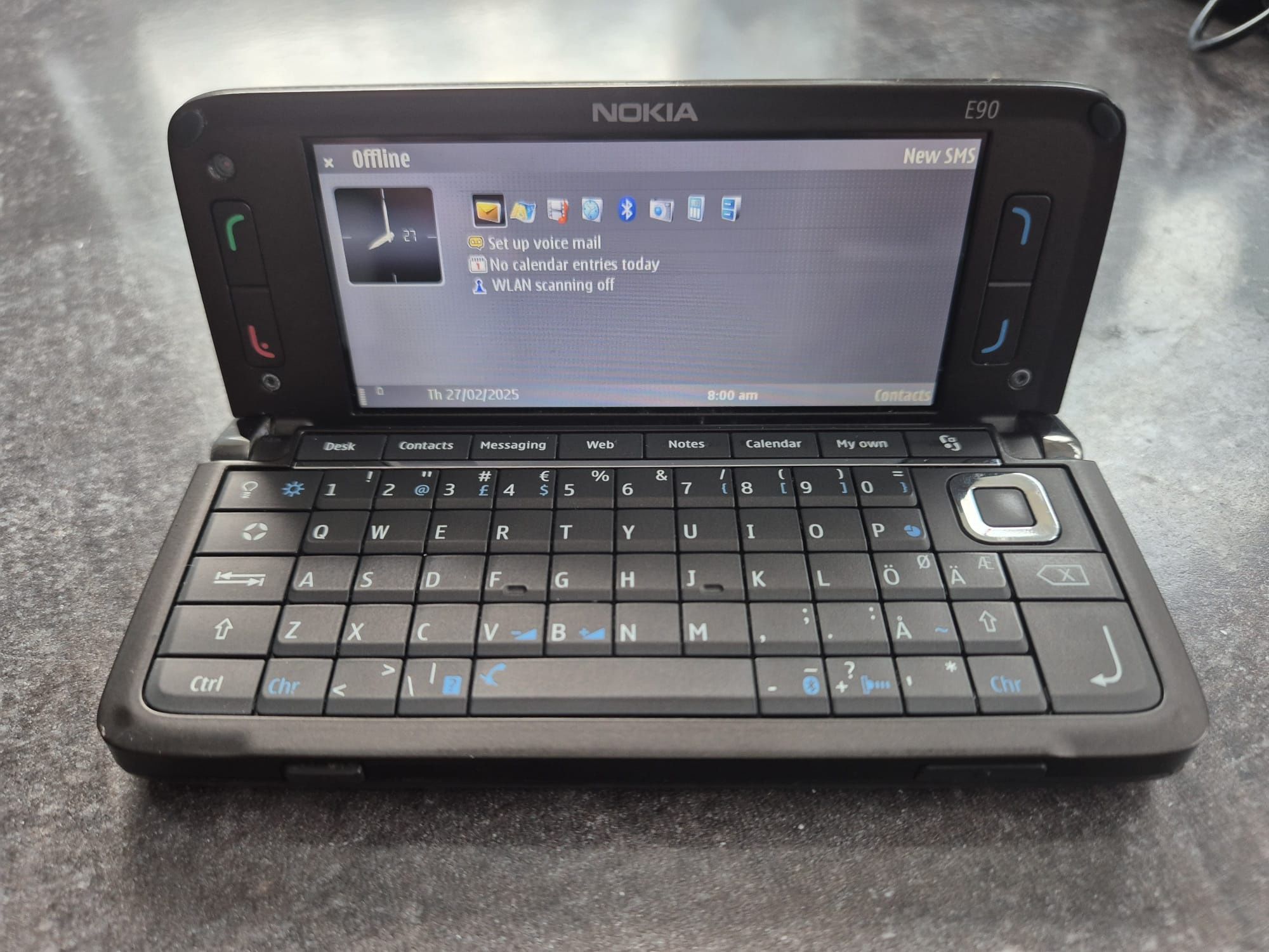 vand telefon de colectie Nokia E90 Communicator perfect functional.