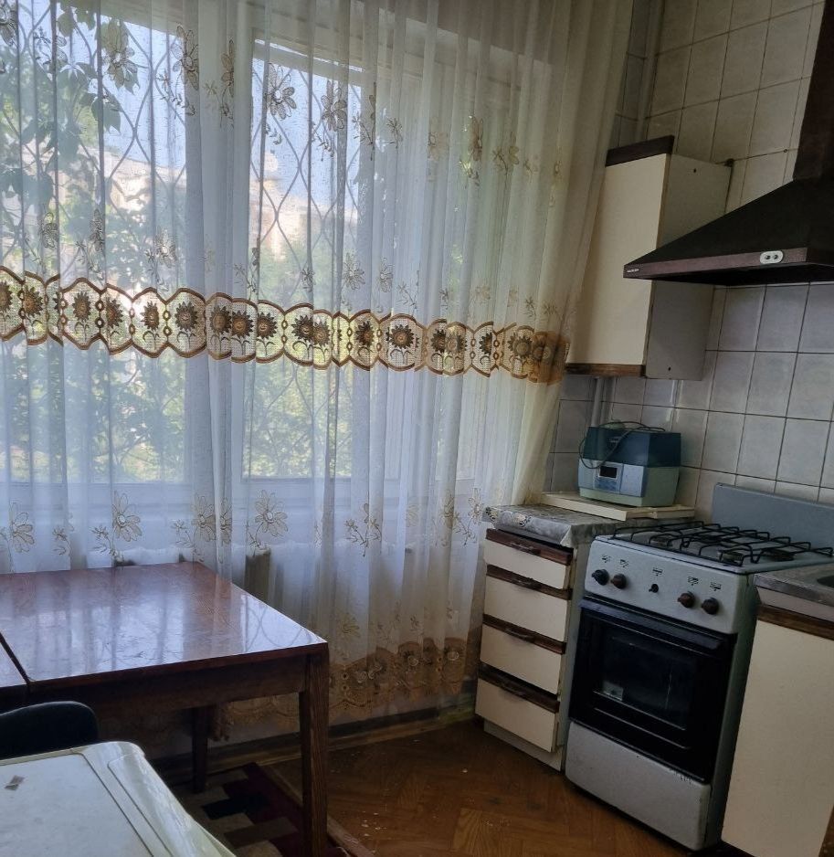 Arenda Yunusobod 15-kv 1*2/2/5 Oilaga qizlarga