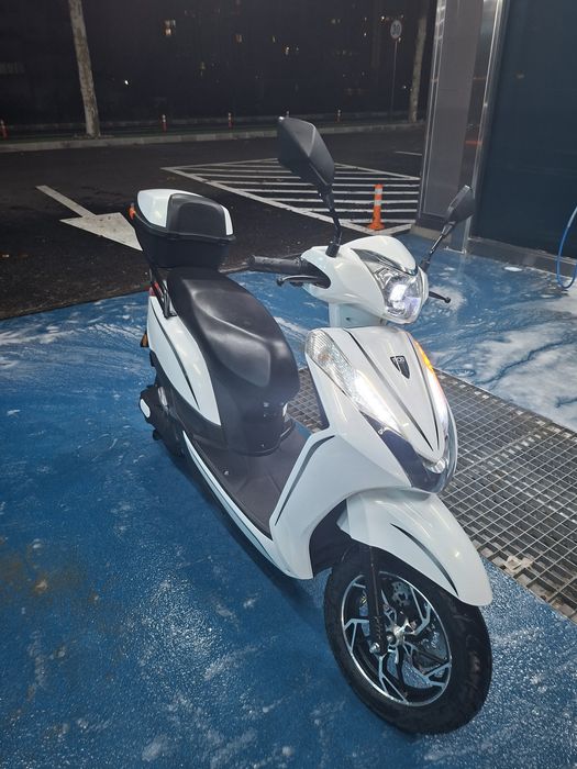 Scuter Electric RDB HOINARUL V, 2000W, 72V20Ah, fara permis, CIV,