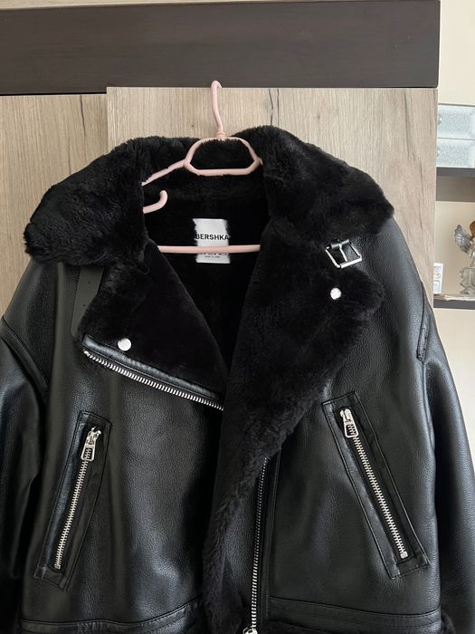 Кожено яке Bershka