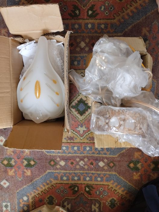 Люстра новаяв упаковки