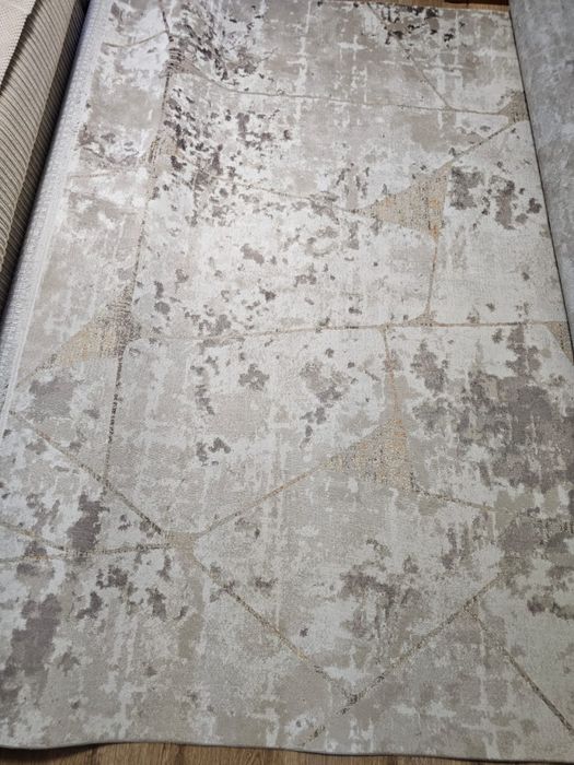 Продам ковёр в отличном состоянии