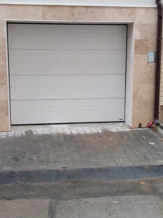 Паркомясто под наем