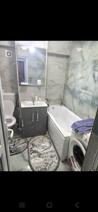 Ofer spre închiriere apartament cu doua camere