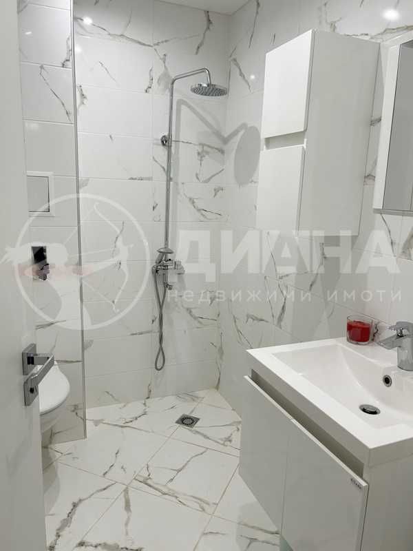 Продава се Тристаен апартамент в Пловдив, Тракия - 120 кв.м за 1992 €/кв.м - Снимка #11