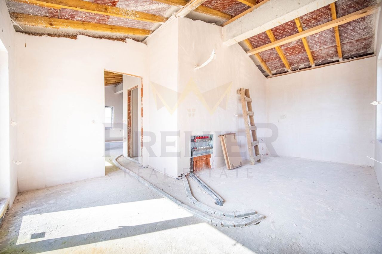Продава се Къща в Варна, м-т Кочмар - 419 кв.м за 1003 €/кв.м - Снимка #7