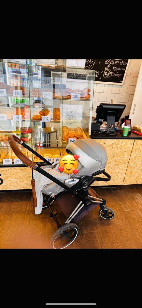 Коляска Cybex 3 в 1 (автокресло ,люлька ,прогулочная) от 0 до 4 х лет