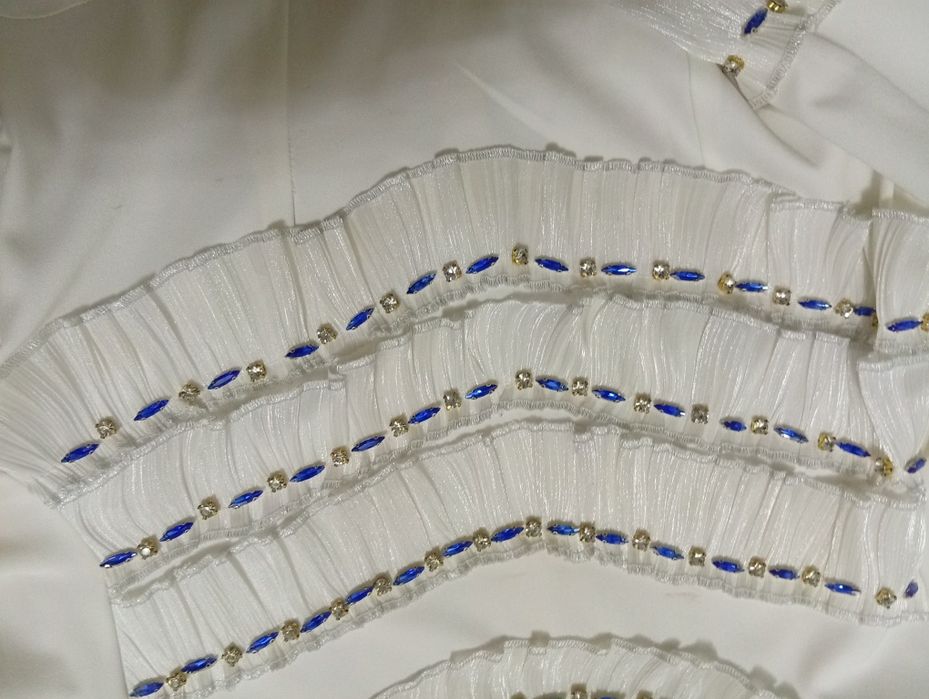 To'y uchun hashamatli libos