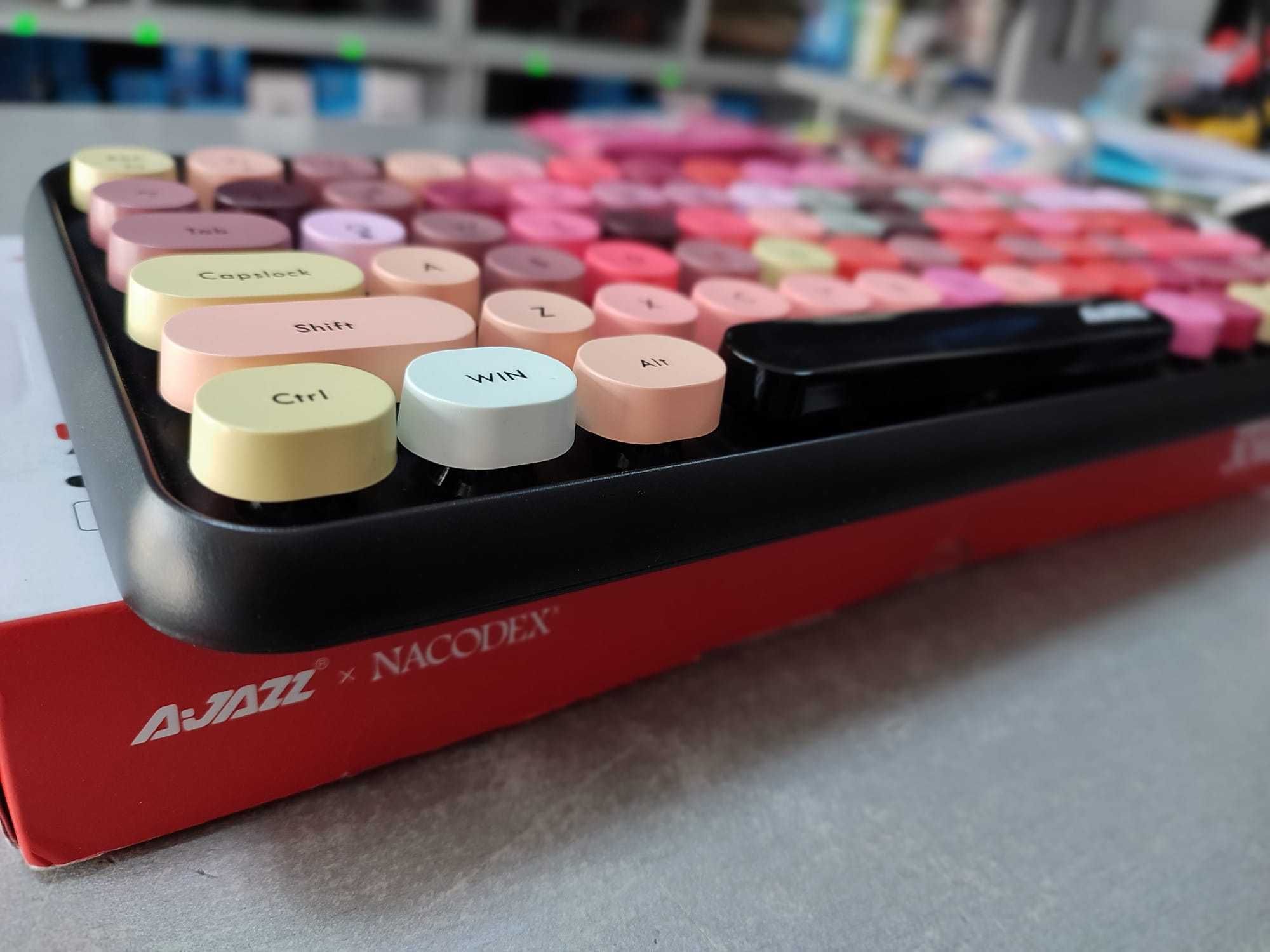 Tastatura Bluetooth Noua !