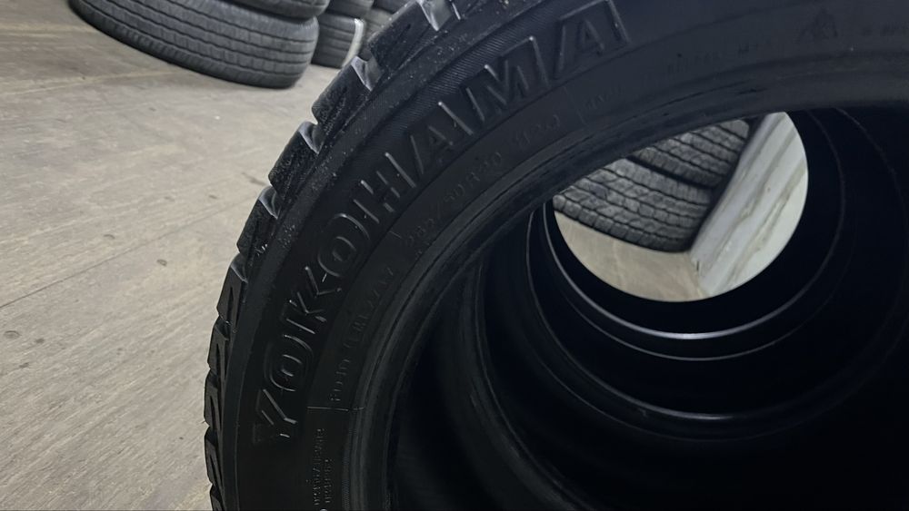 285/50 R20 комплект зимних шин Yokohama Geolandar
