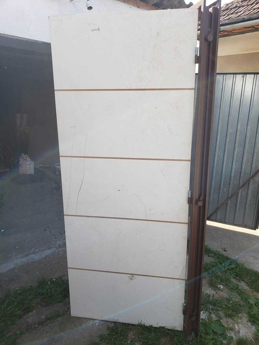 Uşa de camera de interior