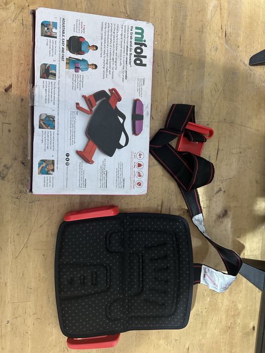 Scaun auto portabil pentru copii Mifold grab and go boster